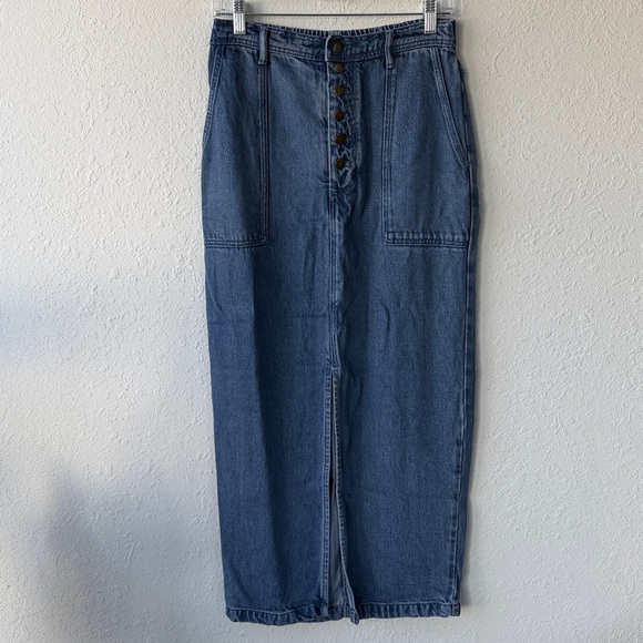 YFB Denim Midi Skirt With Brass buttons and soft material. Women’s Size M - Picture 5 of 12